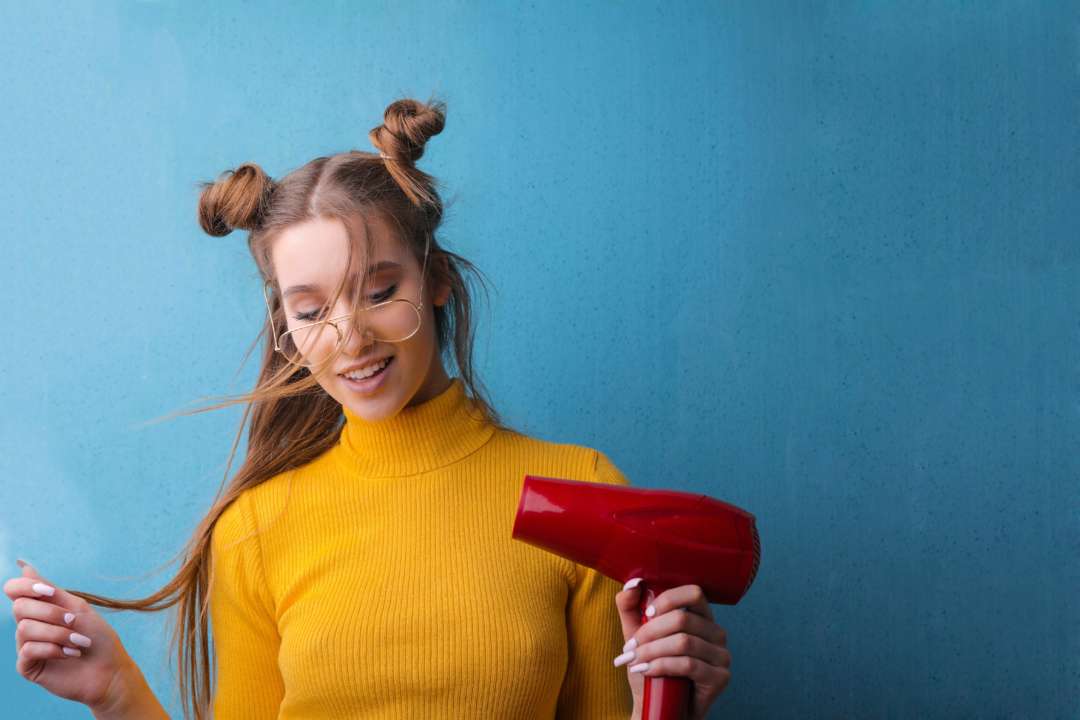 Не только высушить волосы: как можно использовать фен/Фото: Pexels Лайфхаки в бытовых ситуациях: как можно использовать фен