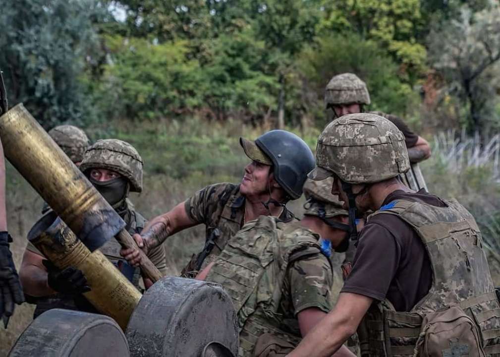 Украинские артиллеристы уничтожают российских оккупантов