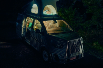 Фото: Citroën Найпомітніший на дорозі: Citroën показала оригінальний дім на колесах у стилі ретро