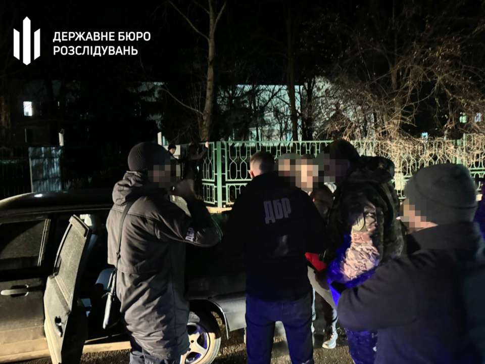 ГБР поймала представителя ТЦК и его пособника, которые зарабатывали на "белых билетах"