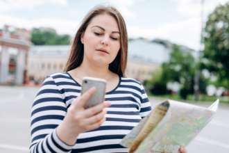 Как скрыть второй подбородок/Фото: Vecteezy Подбородок