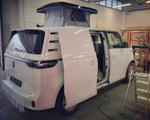 Фото: Alpincamper Немцы превратили электрический Volkswagen ID. Buzz в миниатюрный дом на колесах. Фото