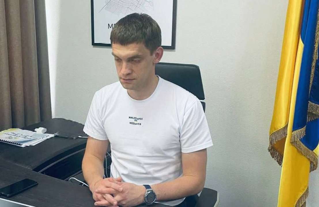 Они захватывают новые базы отдыха на Азовском побережье, а в Бердянске на аэродроме устроили место базирования вертолетов