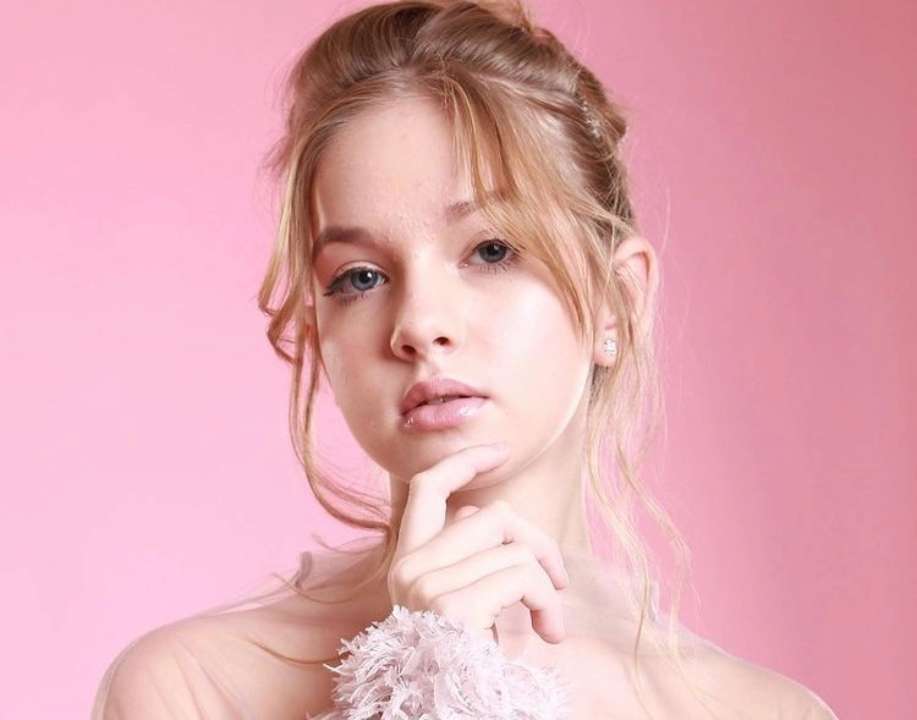 "Любимый миньон": 14-летняя дочь Кошевого показала своего бойфренда