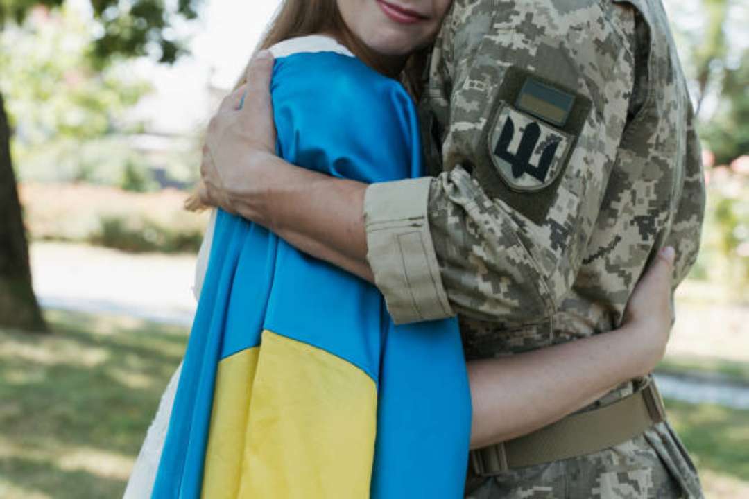 Скільки відсотків українців мають близьких військовослужбовців/Фото: Getty Images Скільки відсотків українців мають близьких військовослужбовців: опитування групи "Рейтинг"