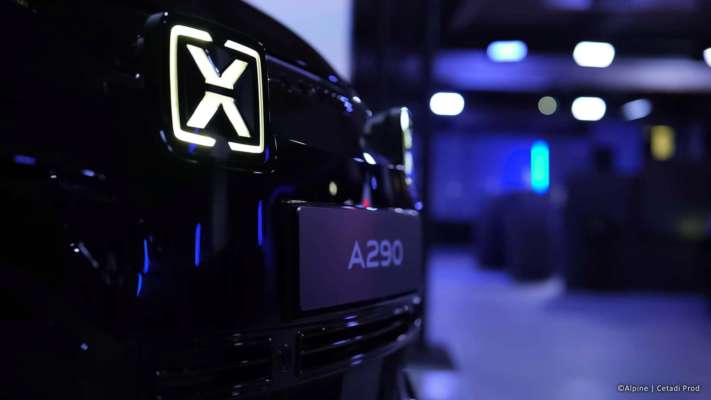 Фото: Alpine Представлено ретрофутуристичний гарячий хетчбек Alpine A290, який вражає своїм стилем та потужністю