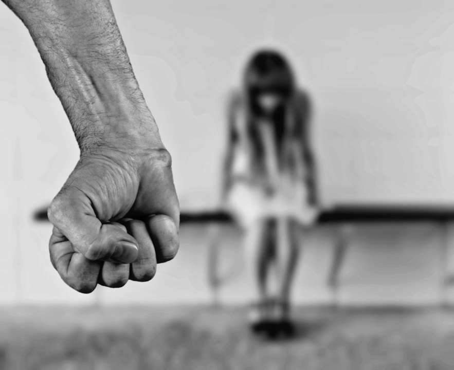 Нечеловеческая жестокость: в России наркоман задушил 11-летнюю школьницу и надругался над ее телом