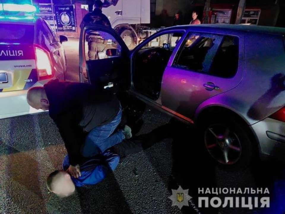 Представлялись сотрудниками закона. В Ивано-Франковске полицейские задержали мошенников