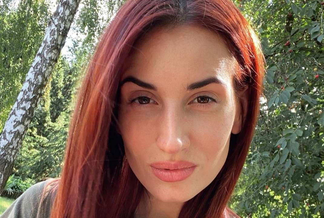 Військова Емеральд показала свою машину після ДТП/Фото: instagram/emerald.evgeniya Вагітна снайперка Емеральд показала, як виглядає її автівка після аварії
