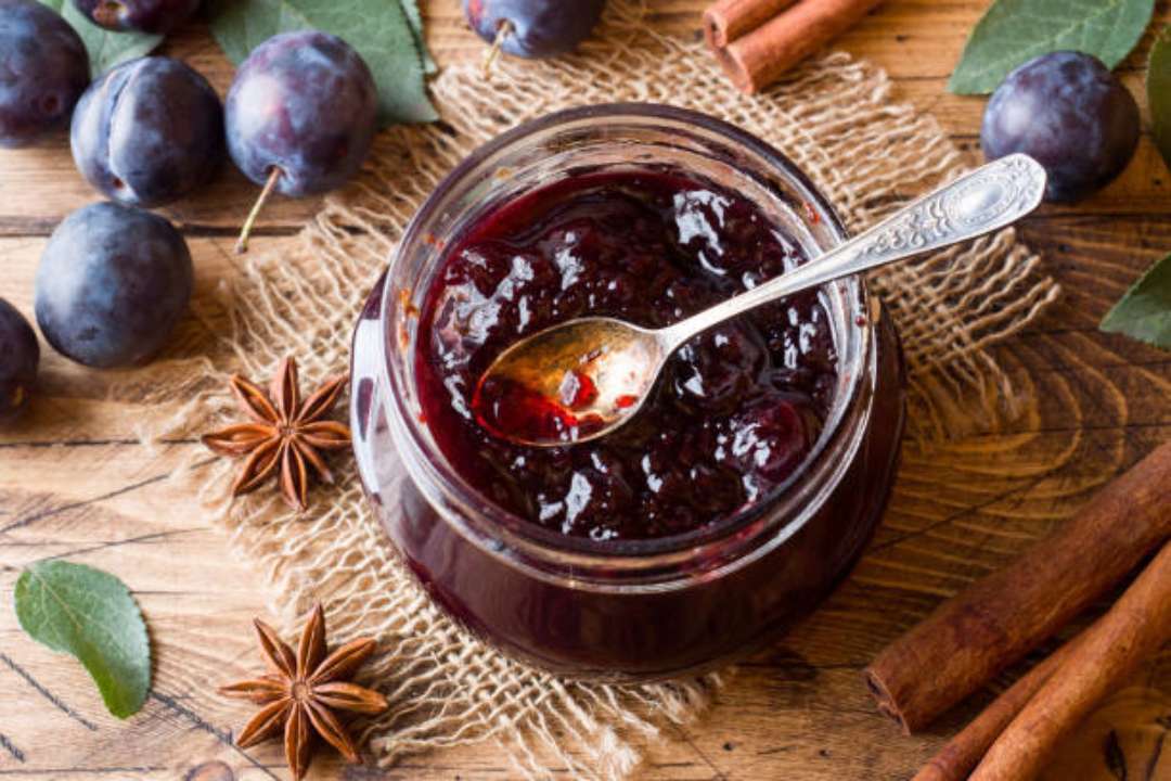 Варення зі слив по-азербайджанськи/Фото: istockphoto Варення зі слив по-азербайджанськи: рецепт східної господині