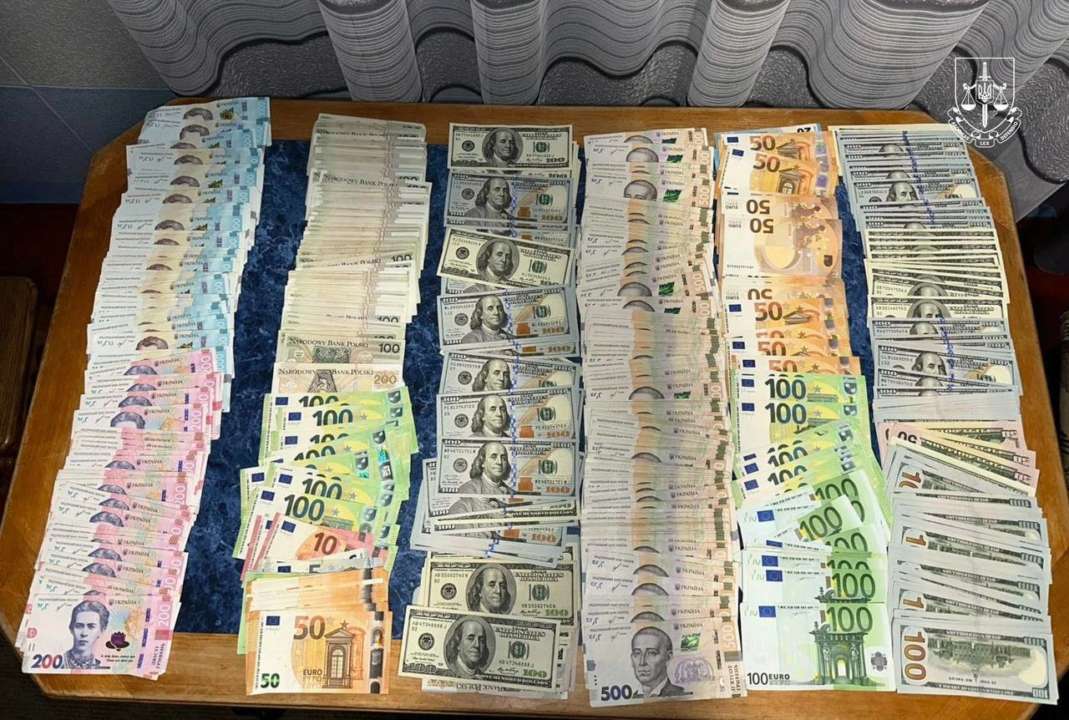 Начальник РТЦК на Волині брав хабарі за оновлення даних чоловікам / Фото: t.me/pgo_gov_ua Начальник РТЦК на Волині брав хабарі за оновлення даних чоловікам / Фото: t.me/pgo_gov_ua
