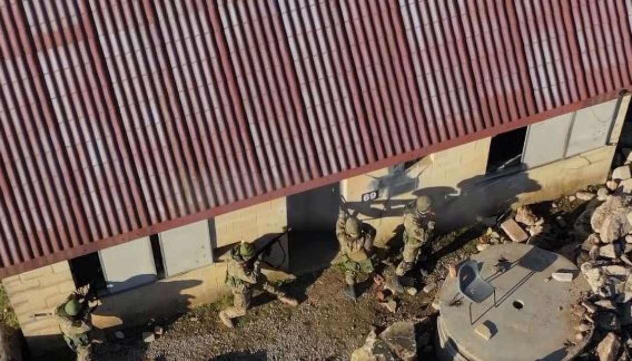 Навчання триває в рамках базової загальновійськової підготовки у Великій Британії Навчання триває в рамках базової загальновійськової підготовки у Великій Британії
