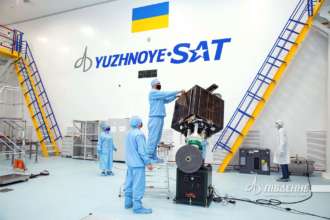 Ракета Falcon 9 выводит спутник "Сич-2-30"/Фото: Yuzhnoye State Design Office Спутник