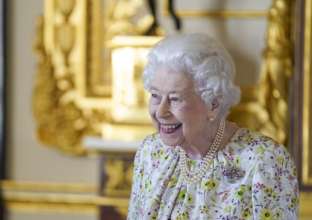 В честь 96-летия Елизаветы II дворец опубликовал милое фото королевы с пони/Фото: Getty Images Елизавете II