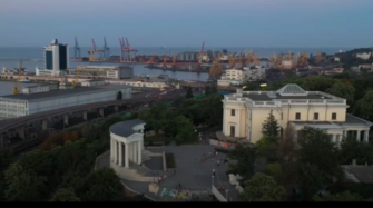 Оккупанты повредили историческую памятку в центре Одессы/Скриншот с видео Историческая памятка национального значения Воронцовский дворец