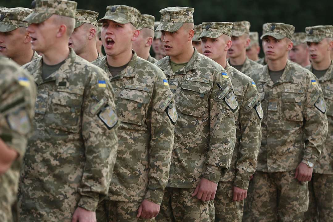 Студентов будут отчислять за отказ проходить базовую военную подготовку/Фото: Getty Images