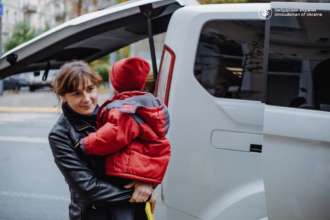 Повернення дітей Четверо дітей повернулись додому – деякі не бачились з батьками з початку вторгнення
