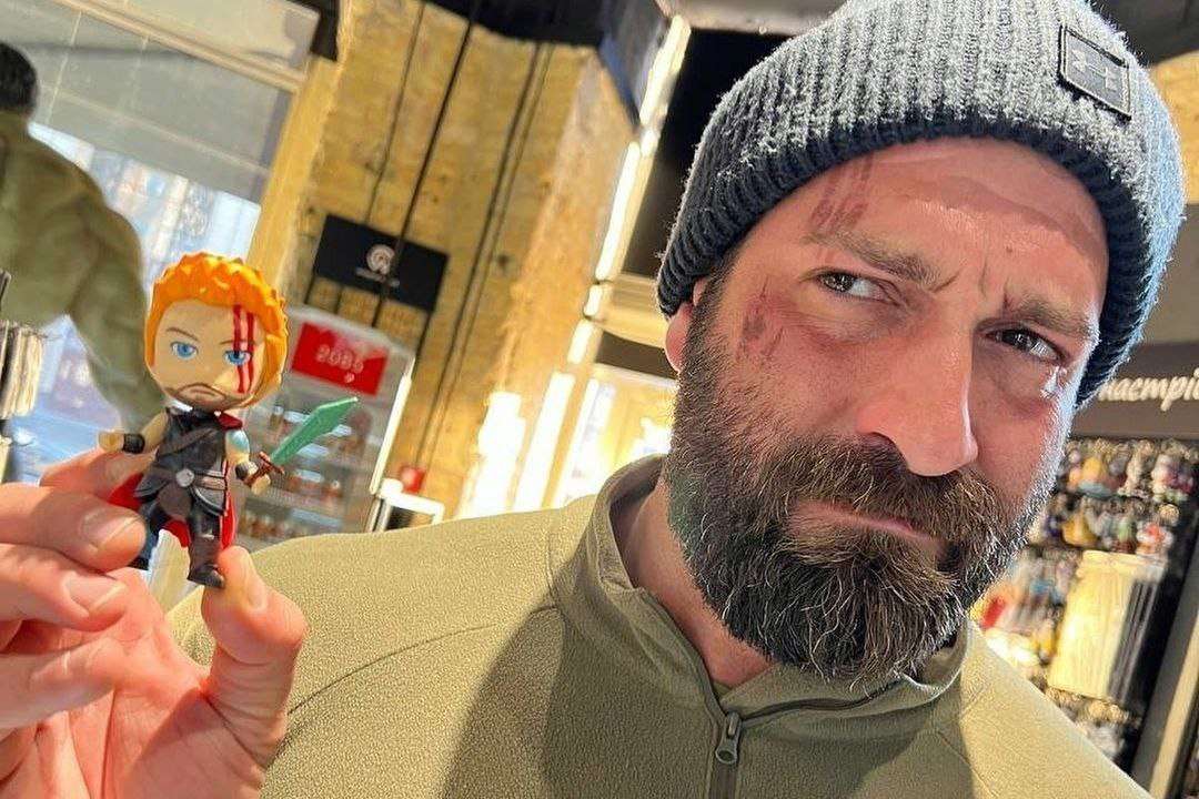 Даніель Салем показав, як проводить вільний час на службі / Фото: Instagram/daniel_jihad_salem Кінотеатр по-армійськи: Даніель Салем показав, як проводить вільний час на службі