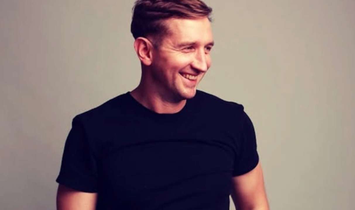 Актор Дмитро Сова  вперше з'явився в Києві після повернення з прифронтової зони