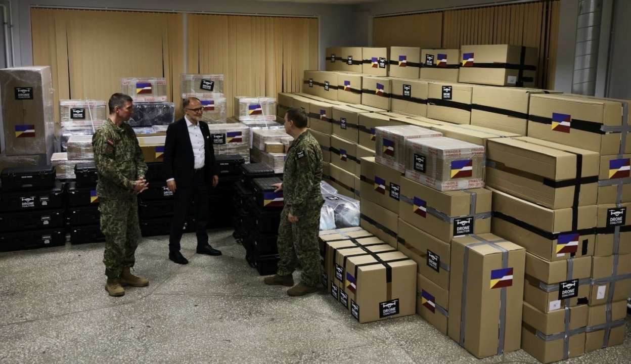 Латвия подготовила 1000 дронов: приборы передадут Украине