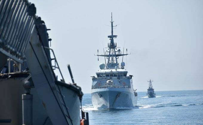 Фото: МВС України ВМС України і Британії провели спільні навчання в Чорному морі. Відео