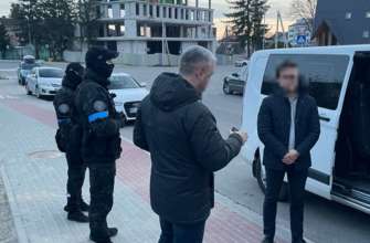 ГБР задержало на взятке чиновника с Львовской области/Фото: ГБР ГБР задержало на взятке чиновника с Львовской области/Фото: ГБР