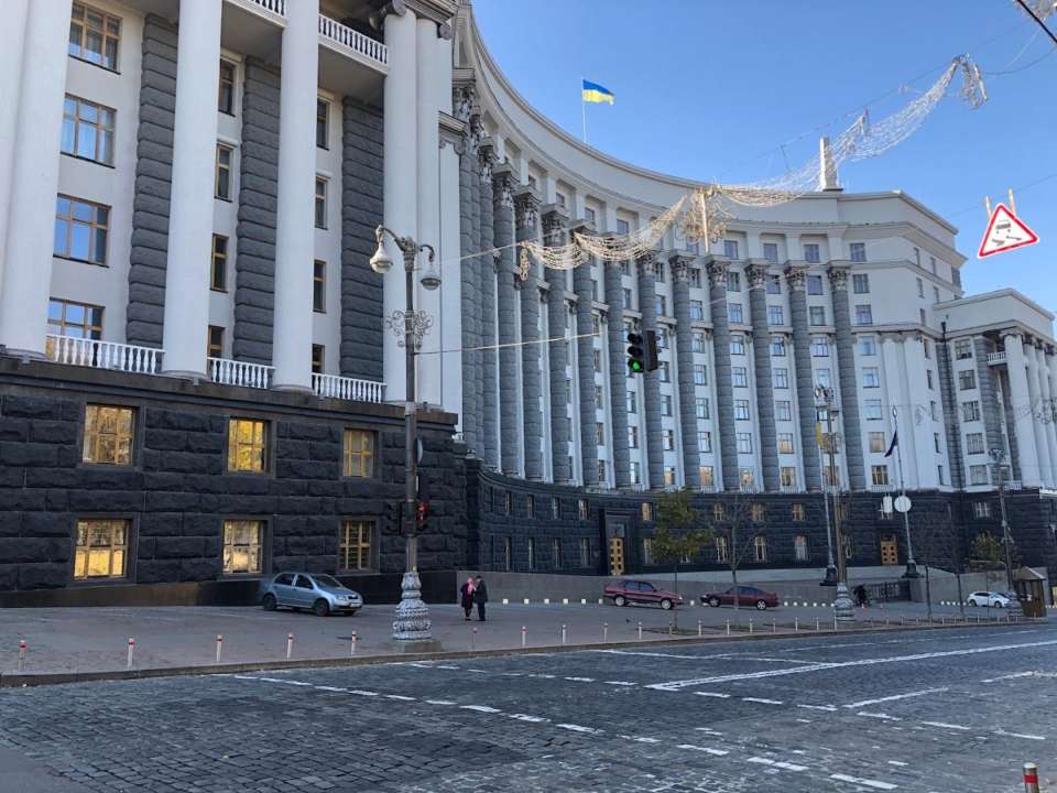 По инициативе Минветеранов правительство утвердило порядок установления факта непосредственного участия гражданских лиц в защите Украины для предоставления соответствующих статусов. Фото: Wikipedia кабмин