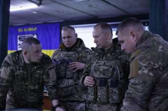 Фото: Сухопутні війська ЗСУ Сирський відвідав військових на Бахмутському напрямку