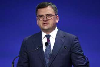 Кулеба заявив про затримку деяких обіцяних Україні систем Patriot/Фото: gettyimages Кулеба заявив про затримку деяких обіцяних Україні систем Patriot