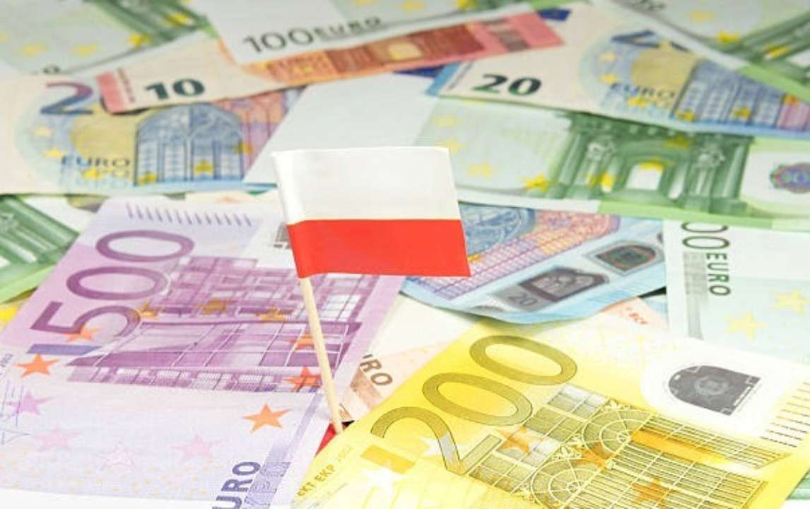 Польша присвоила €91 млн