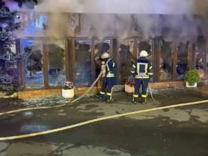 У Києві на проспекті Перемоги спалахнув ресторан/Фото: ДСНС У Києві три години гасили ресторан (фото)