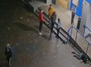 facebook.com/pol.kyivregion На Київщині неповнолітній побив 31-річного чоловіка, адже той не дав цигарки