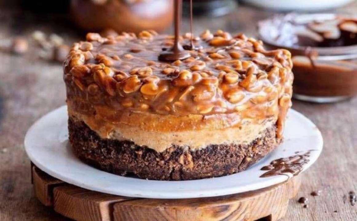 Рецепт торта "сникерс"/Фото: Julia Orehova for Pinterest торт