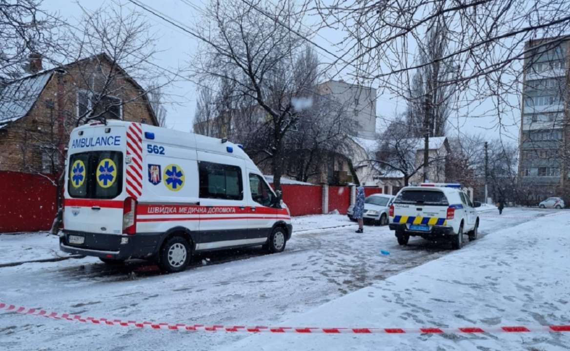В Киеве произошел взрыв в жилом доме: есть жертва