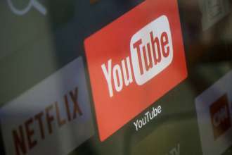 В YouTube появились автоматические субтитры на украинском языке/Фото: Getty Images YouTube