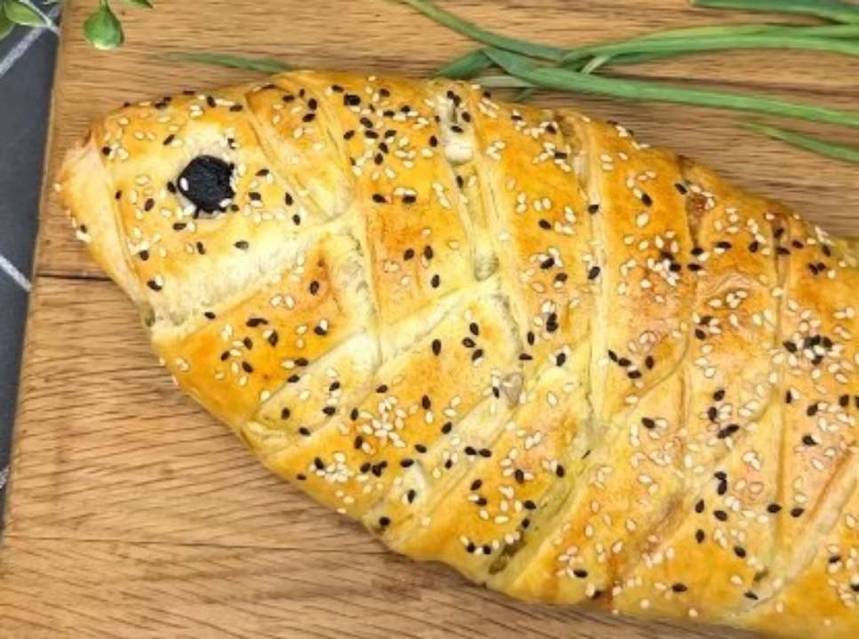 Рибний пиріг з начинкою