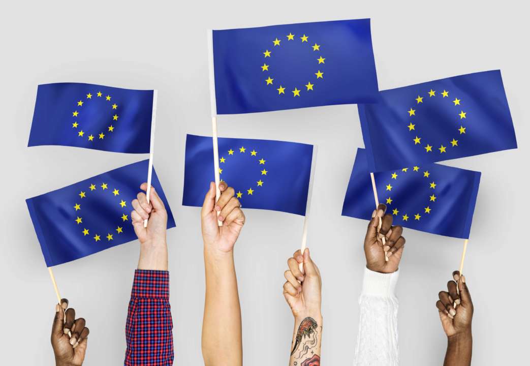 Украина и Еврокомиссия продвинулись в подписании соглашений о совместном контроле на пунктах пропуска / Фото: Freepik Украина и Еврокомиссия продвинулись в подписании соглашений о совместном контроле на границе