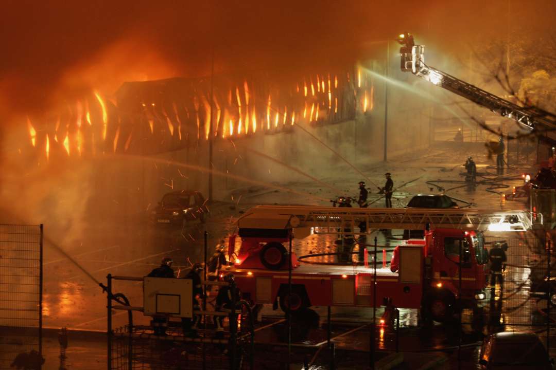 На Филиппинах в пожаре сгорели 150 тысяч доз вакцины от Covid-19 /Фото: Getty Images На Филиппинах в пожаре сгорели 150 тысяч доз вакцины от Covid-19