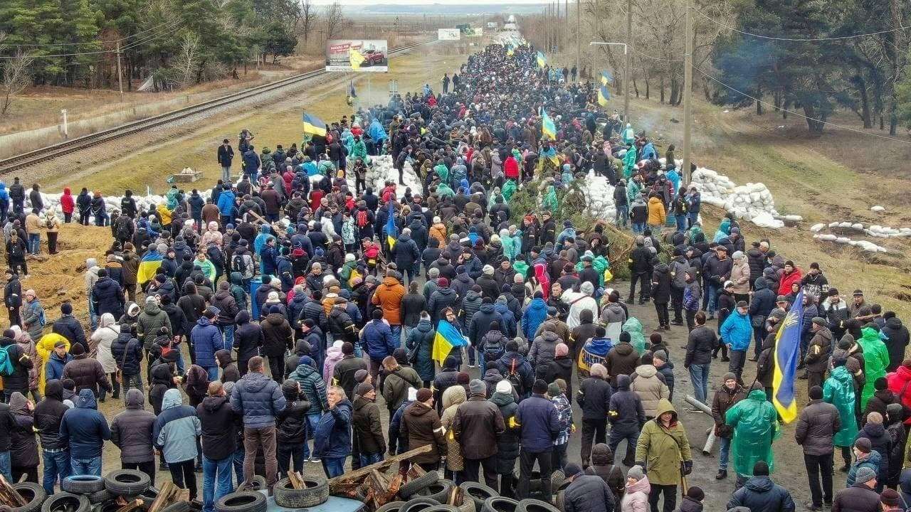 близько 22 тисяч жителів Енергодара блокують проїзд російських військ