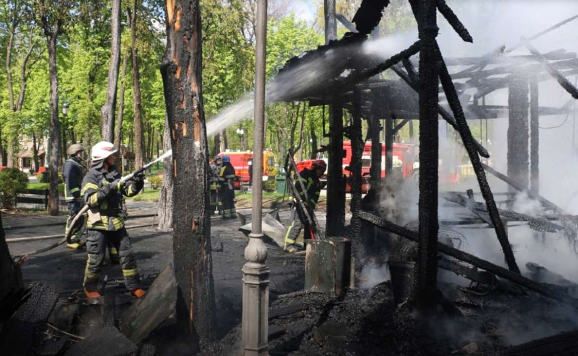 У Харкові окупанти обстріляли парк та стадіон