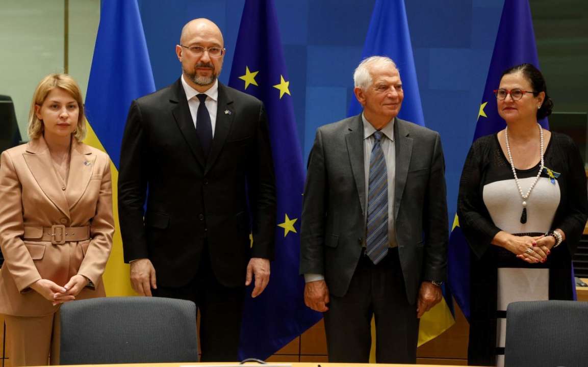 ЕС выделит Украине 500 млн евро/Фото: Денис Шмыгаль Шмыгаль и представители ЕС