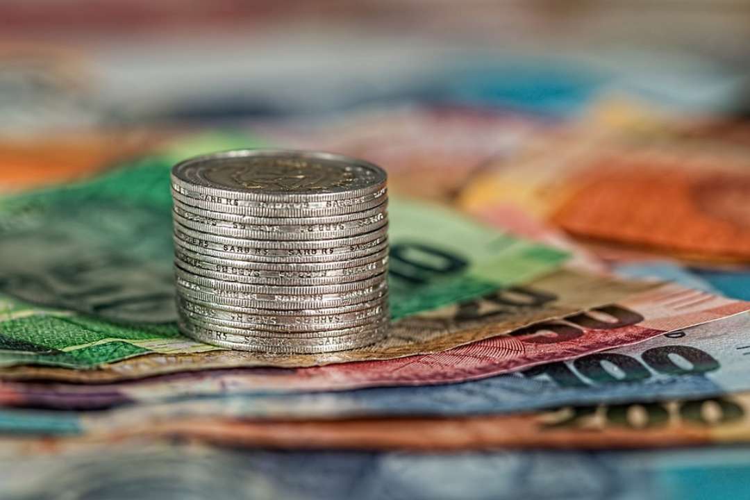 Українці зможуть переказувати гроші з Польщі без комісії / Фото: Pixabay Українцям скасували комісію для переказів з Польщі