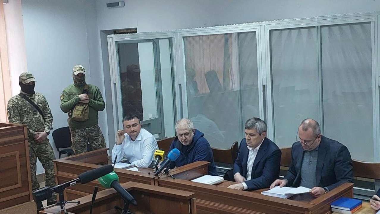 Залишається під вартою: суд не задовольнив клопотання про зміну запобіжного заходу Коломойському