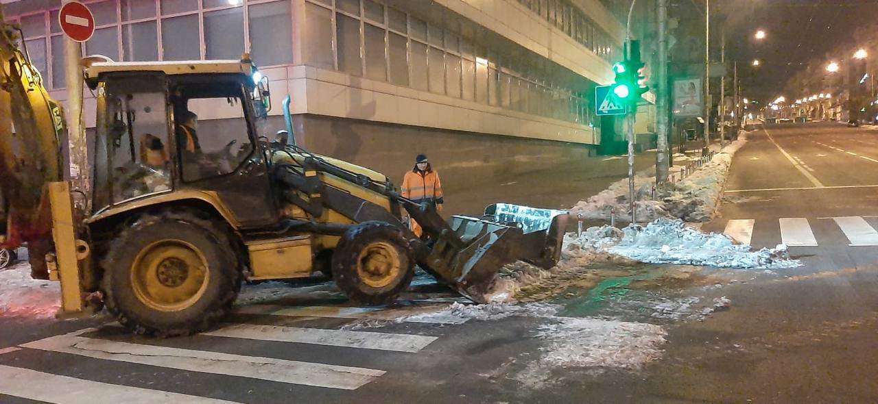 В КГГА предупредили к чему готовиться водителям и пешеходам 5 декабря