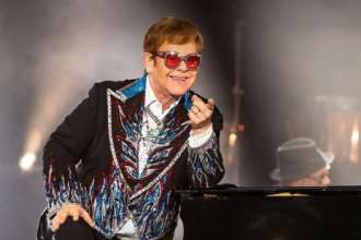 Элтон Джон получил статус EGOT / Фото: Instagram/eltonjohn Элтон Джон получил статус EGOT: артист обладает всеми самыми престижными премиями в мире