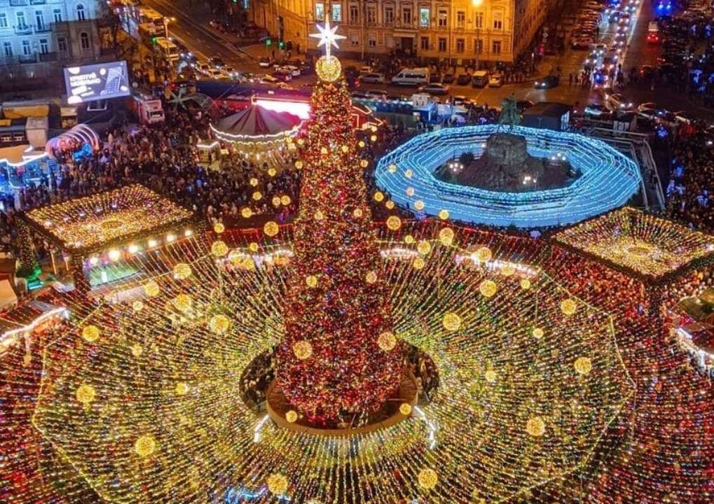 Новогодняя елка 2021 года в Киеве
