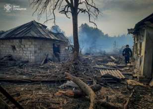 Последствия атаки Сумской области 13 сентября/Фото: Нацполиция, ГСЧС Последствия атаки Сумской области 13 сентября/Фото: Нацполиция, ГСЧС