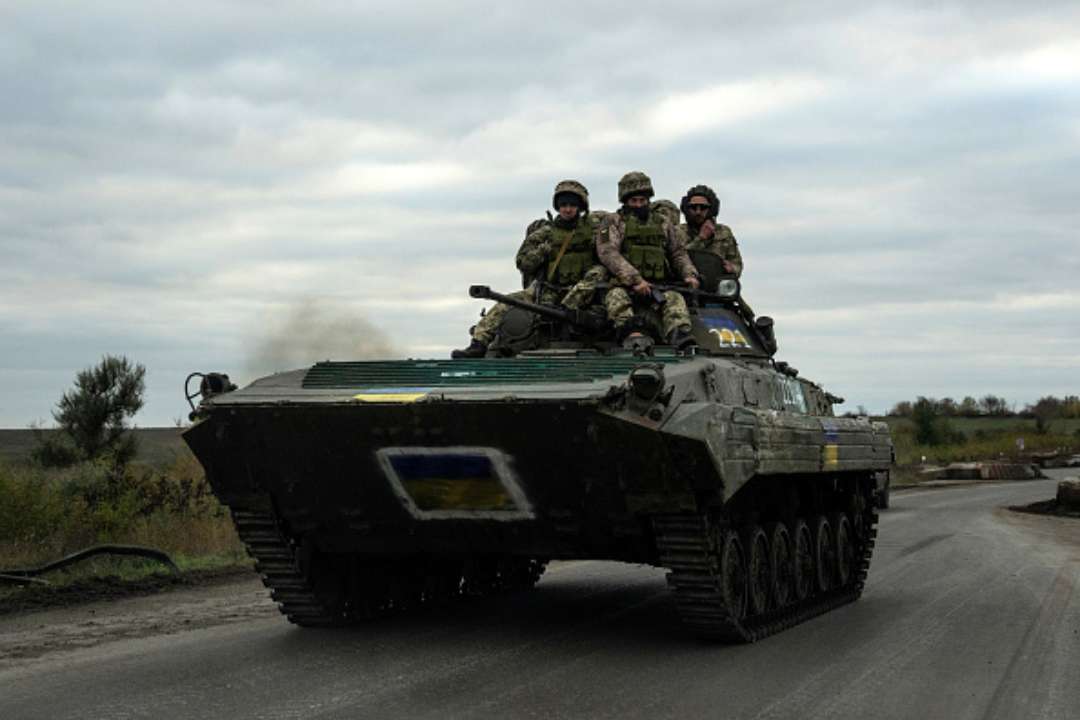 Українські захисники знищили ЗРК "Оса" та три склади окупантів – ОК "Південь"