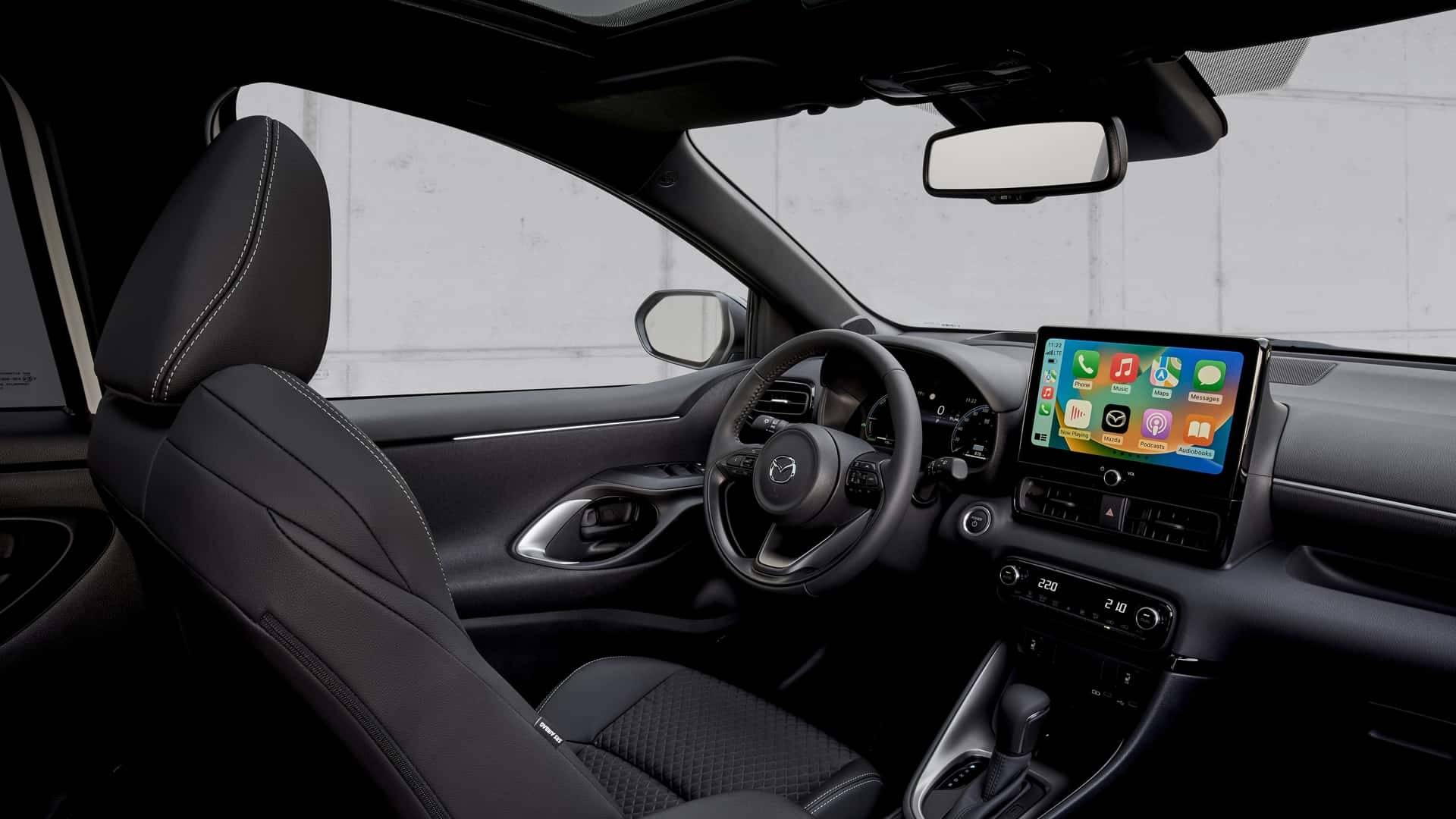 Фото: Mazda Компактно й економічно: Mazda показала нову гібридну Mazda 2