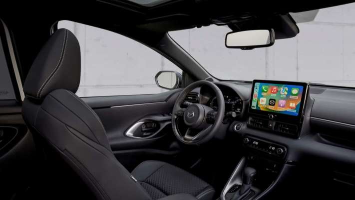 Фото: Mazda Компактно и экономично: Mazda показала новую гибридную Mazda 2